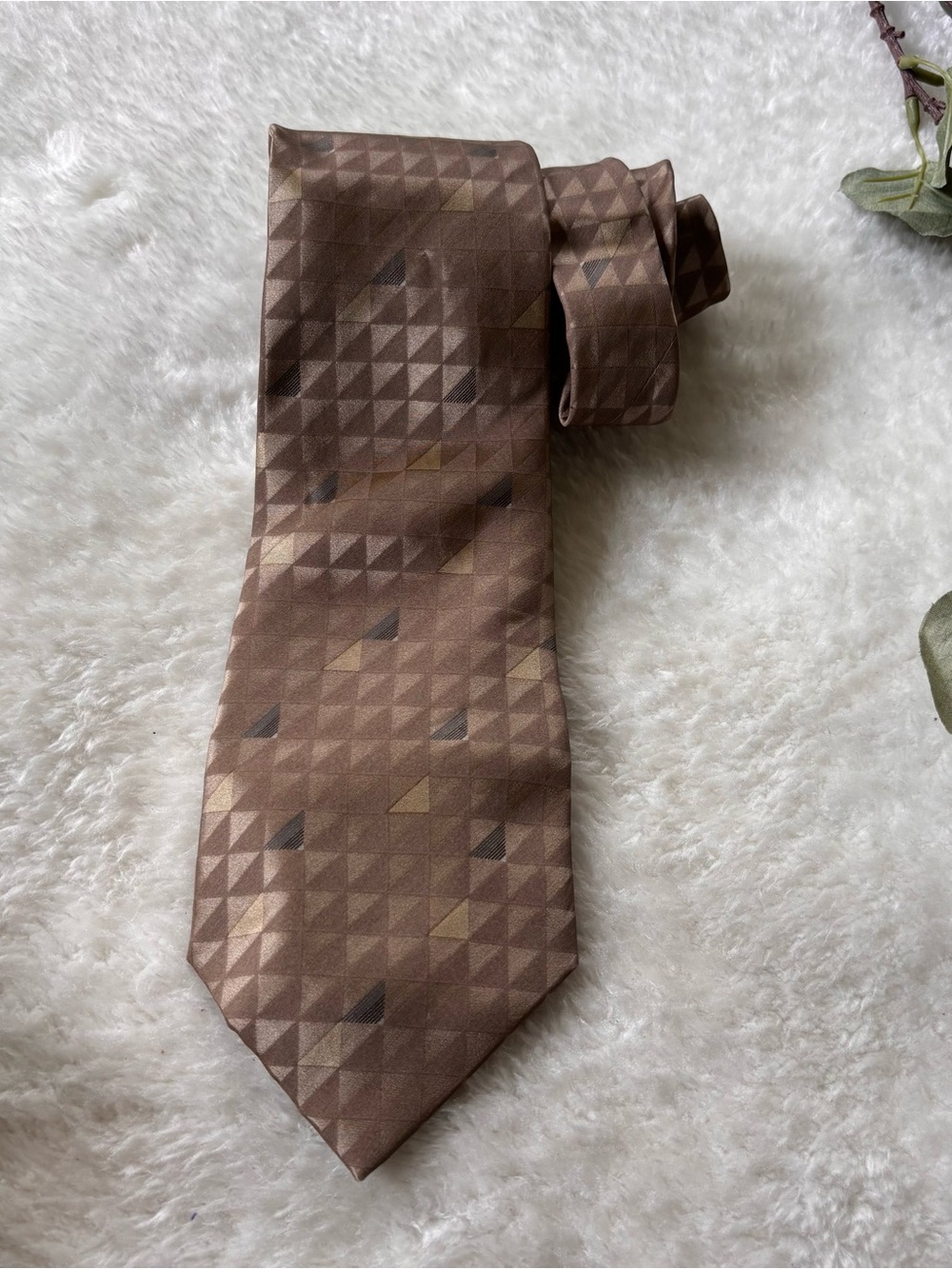 DKNY Brown Silk Geometric Triangle Pattern Tie